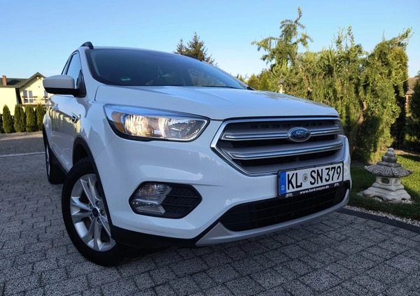 Ford Escape cena 63900 przebieg: 101000, rok produkcji 2018 z Barlinek małe 79